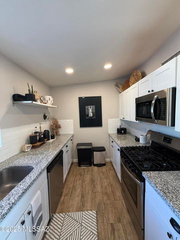 809 S Loyola Avenue, Tucson, AZ 85710