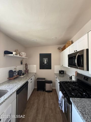 809 S Loyola Avenue, Tucson, AZ 85710