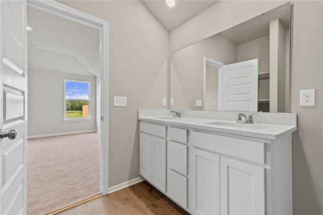 20330 W 195th Street, Spring Hill, KS 66083
