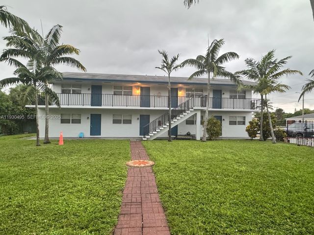 201 W Blue Heron Boulevard, Riviera Beach, FL 33404