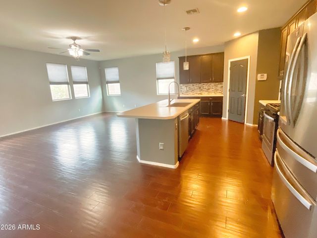 51 S 57th Place, Mesa, AZ 85206