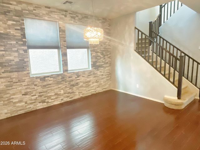 51 S 57th Place, Mesa, AZ 85206