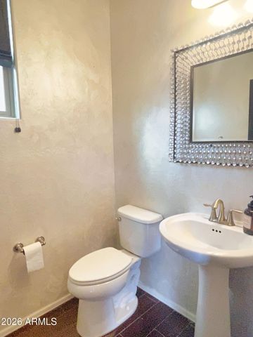 51 S 57th Place, Mesa, AZ 85206