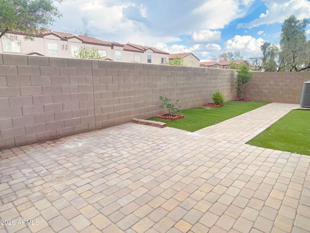 51 S 57th Place, Mesa, AZ 85206