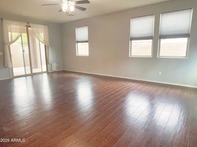 51 S 57th Place, Mesa, AZ 85206