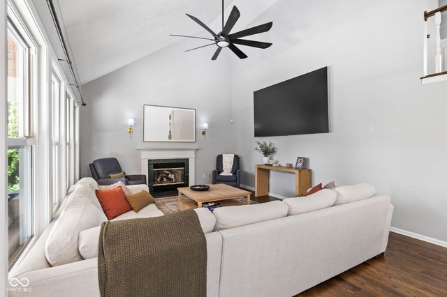 11280 Walking Wood Lane, Fishers, IN 46037