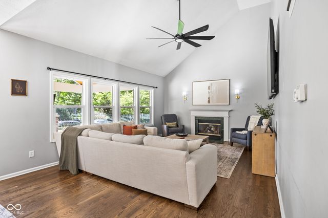 11280 Walking Wood Lane, Fishers, IN 46037