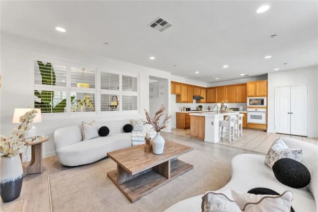 6041 Saticoy Place, Fontana, CA 92336