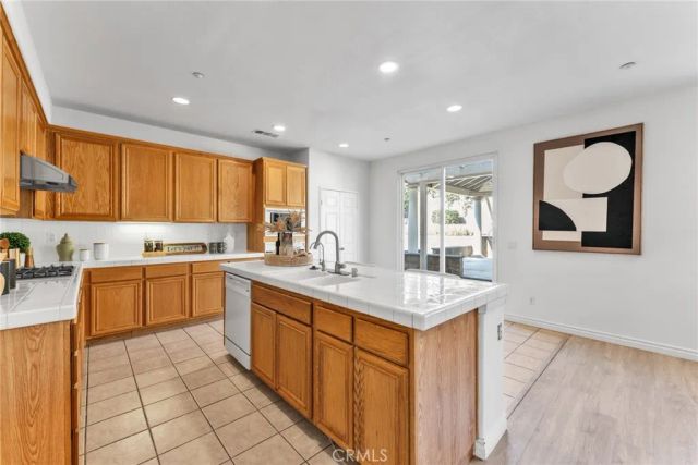 6041 Saticoy Place, Fontana, CA 92336