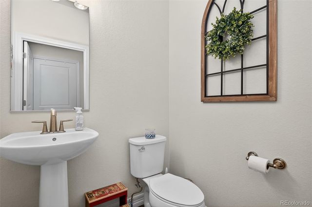 16871 E 119th Avenue D, Commerce City, CO 80022