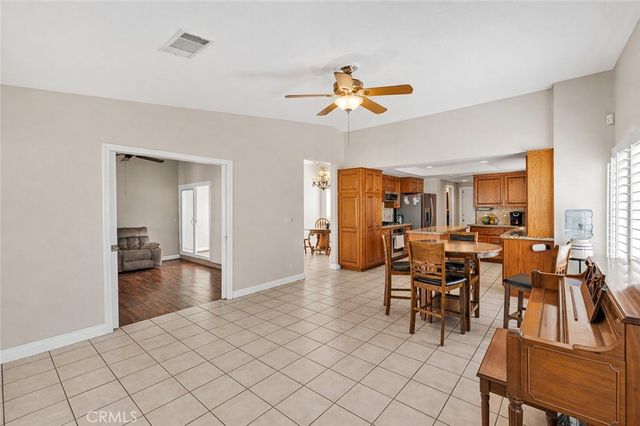 16258 Chiwi, Apple Valley, CA 92307