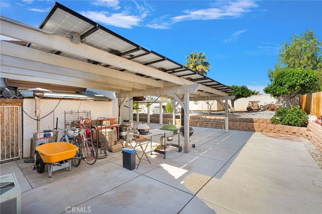 16258 Chiwi, Apple Valley, CA 92307