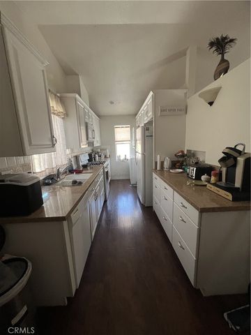 16258 Chiwi, Apple Valley, CA 92307