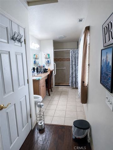 16258 Chiwi, Apple Valley, CA 92307