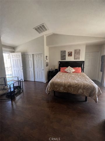 16258 Chiwi, Apple Valley, CA 92307