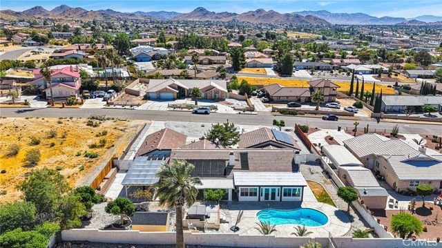 16258 Chiwi, Apple Valley, CA 92307