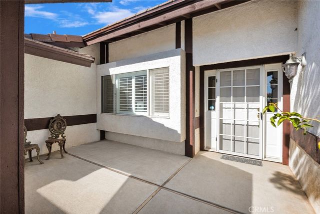 16258 Chiwi, Apple Valley, CA 92307