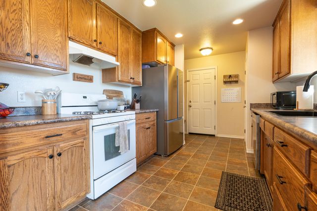 32799 Rd 196 B, Woodlake, CA 93286