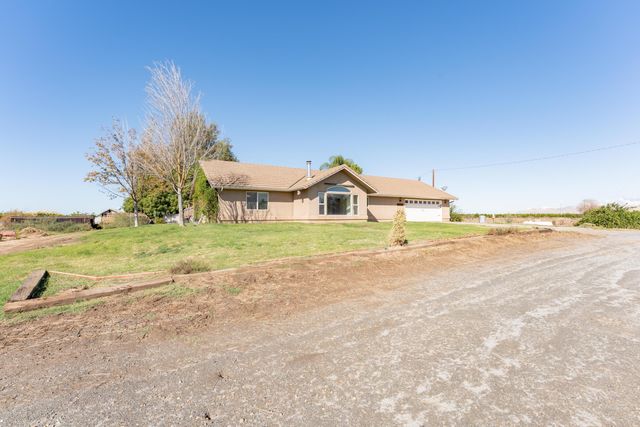 32799 Rd 196 B, Woodlake, CA 93286