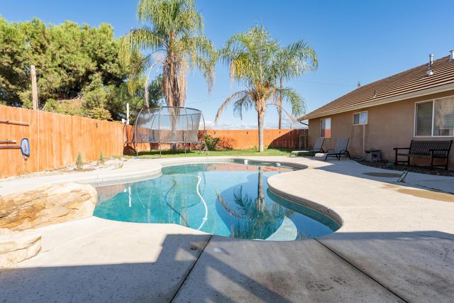 32799 Rd 196 B, Woodlake, CA 93286