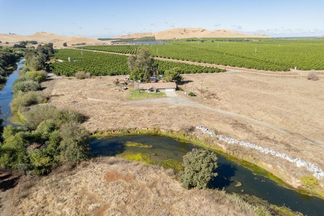 32799 Rd 196 B, Woodlake, CA 93286