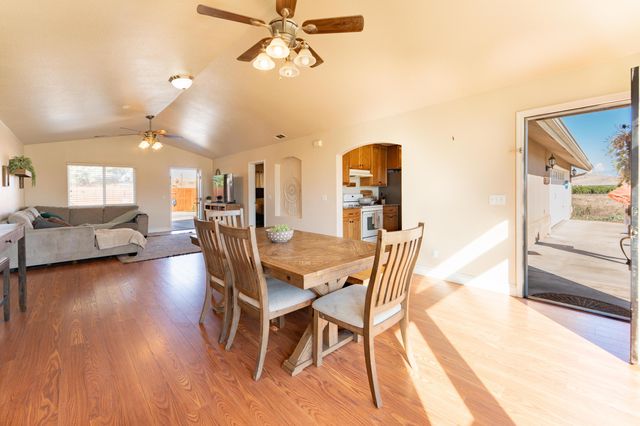 32799 Rd 196 B, Woodlake, CA 93286