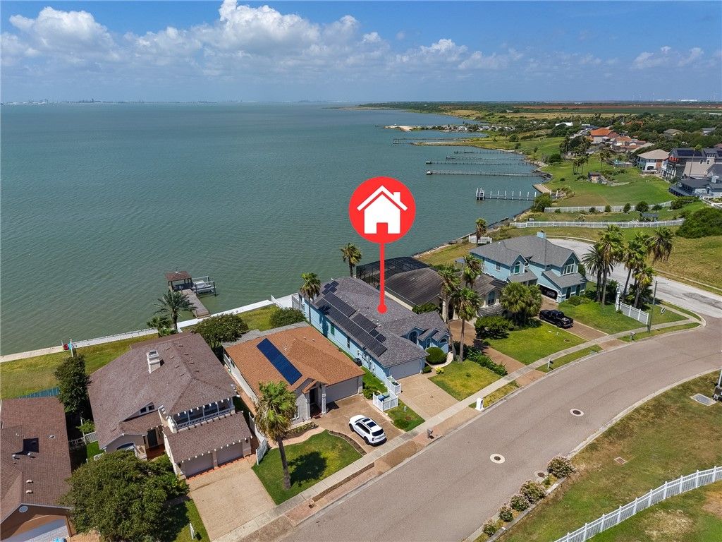 1347 W Bayview Dr, Portland, TX 78374 — exterior