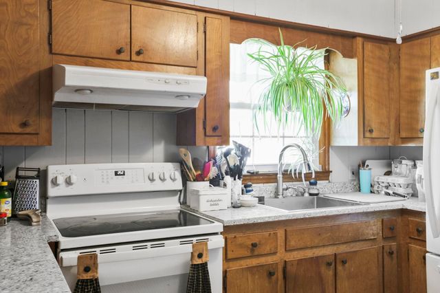 971 Iron Bridge Rd Road, Cowpens, SC 29330