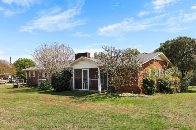 971 Iron Bridge Rd Road, Cowpens, SC 29330