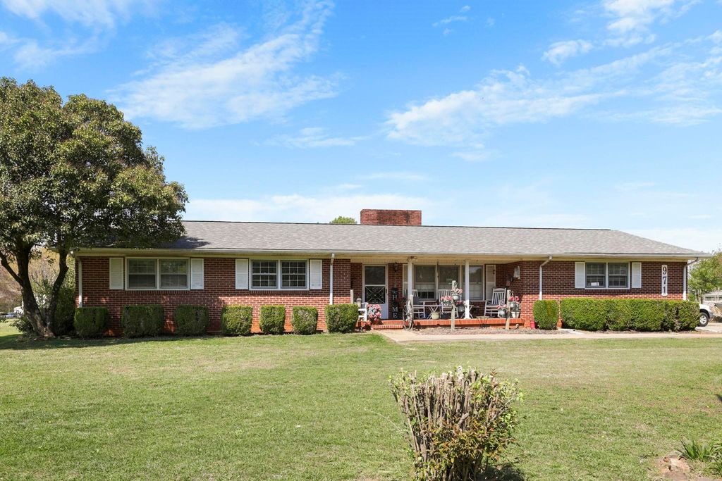 971 Iron Bridge Rd Road, Cowpens, SC 29330