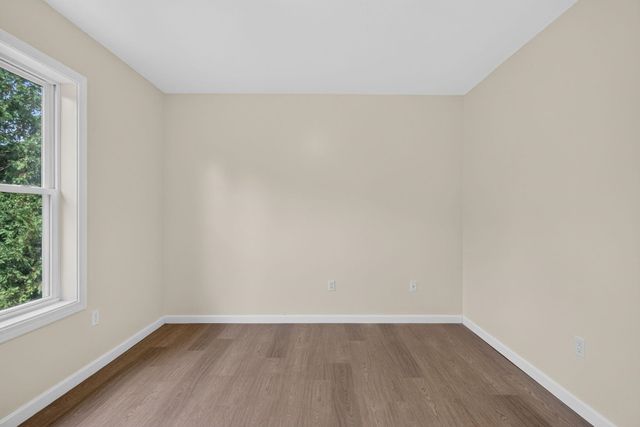 129 East Main Street, Hampstead, NH 03826