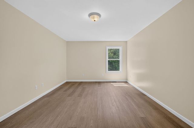 129 East Main Street, Hampstead, NH 03826