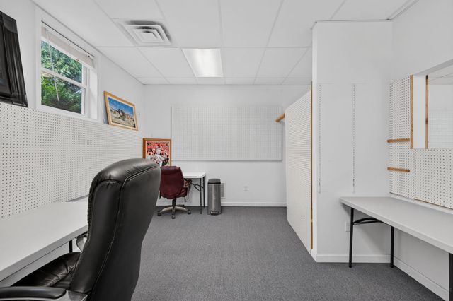 129 East Main Street, Hampstead, NH 03826