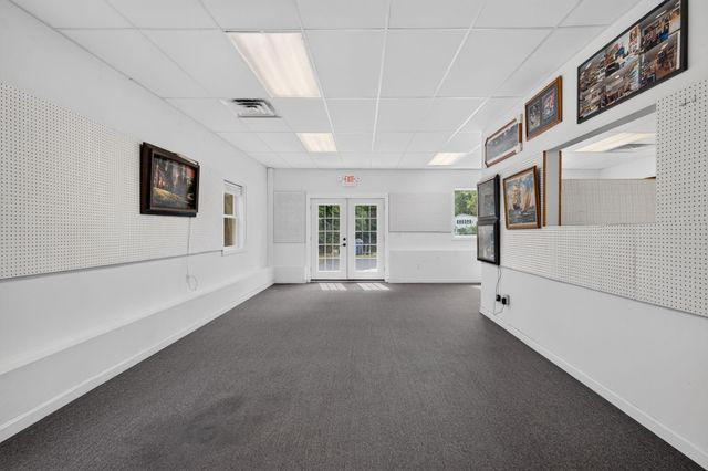 129 East Main Street, Hampstead, NH 03826
