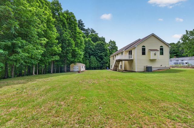 129 East Main Street, Hampstead, NH 03826