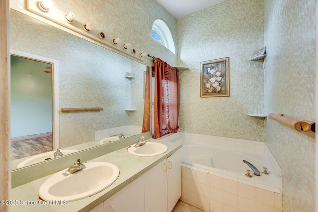 2898 Hagdom Avenue SE, Palm Bay, FL 32909