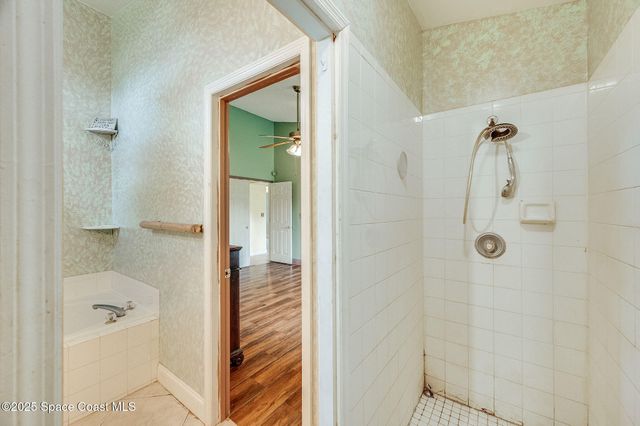 2898 Hagdom Avenue SE, Palm Bay, FL 32909