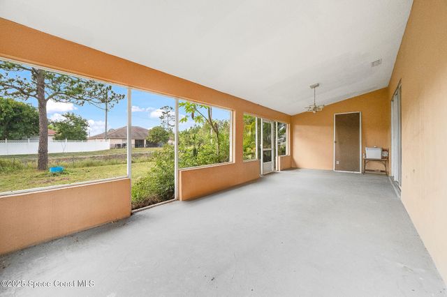 2898 Hagdom Avenue SE, Palm Bay, FL 32909