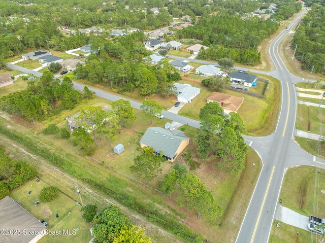 2898 Hagdom Avenue SE, Palm Bay, FL 32909