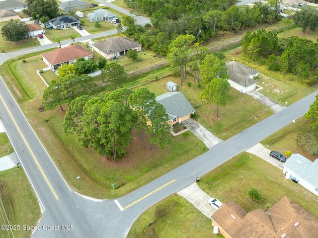 2898 Hagdom Avenue SE, Palm Bay, FL 32909