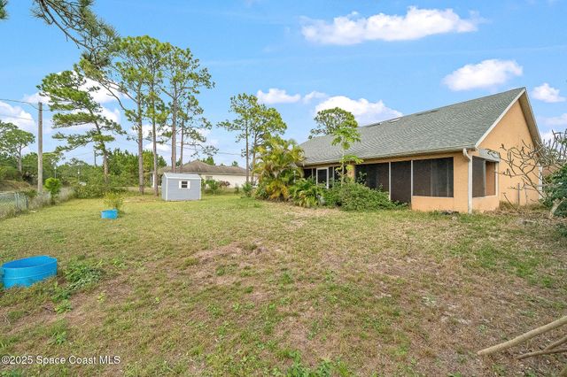 2898 Hagdom Avenue SE, Palm Bay, FL 32909