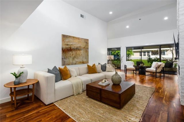 280 Cagney Lane 301, Newport Beach, CA 92663