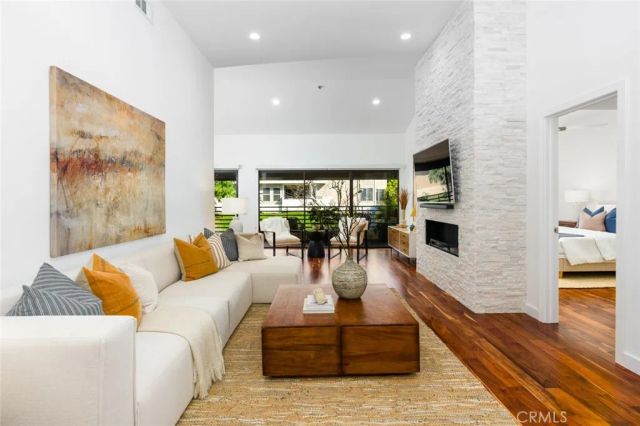 280 Cagney Lane 301, Newport Beach, CA 92663