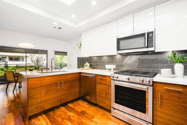 280 Cagney Lane 301, Newport Beach, CA 92663