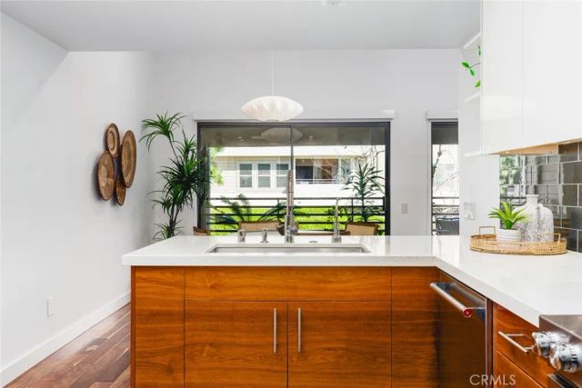 280 Cagney Lane 301, Newport Beach, CA 92663