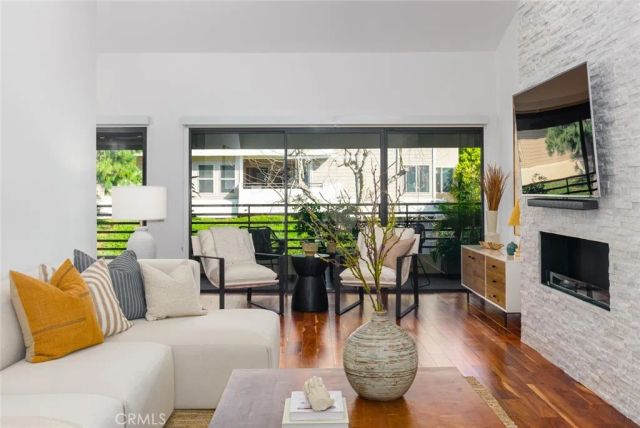 280 Cagney Lane 301, Newport Beach, CA 92663