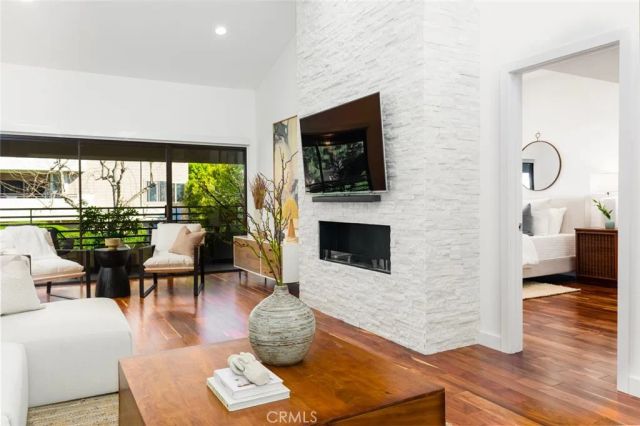 280 Cagney Lane 301, Newport Beach, CA 92663