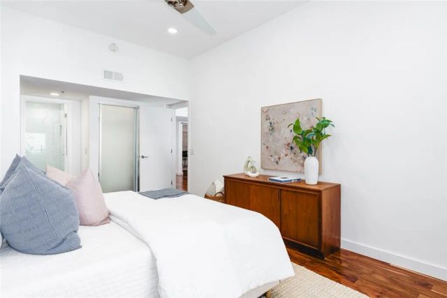 280 Cagney Lane 301, Newport Beach, CA 92663