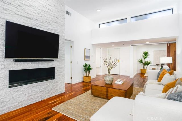 280 Cagney Lane 301, Newport Beach, CA 92663