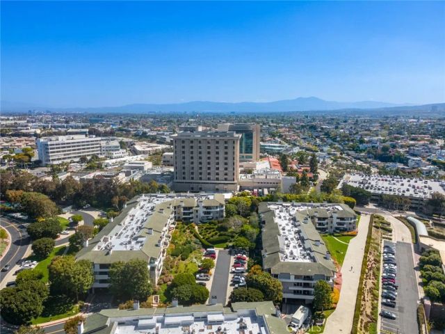 280 Cagney Lane 301, Newport Beach, CA 92663